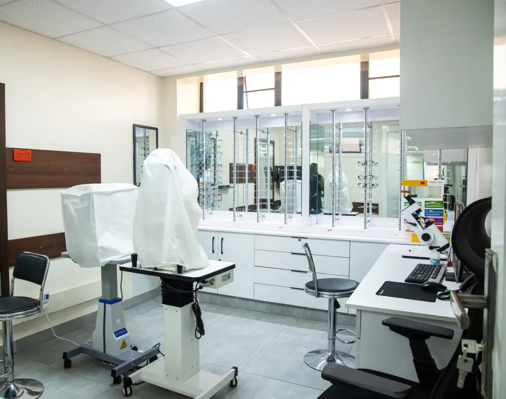 Accredited clinical laboratory with automated high-precision analyzers